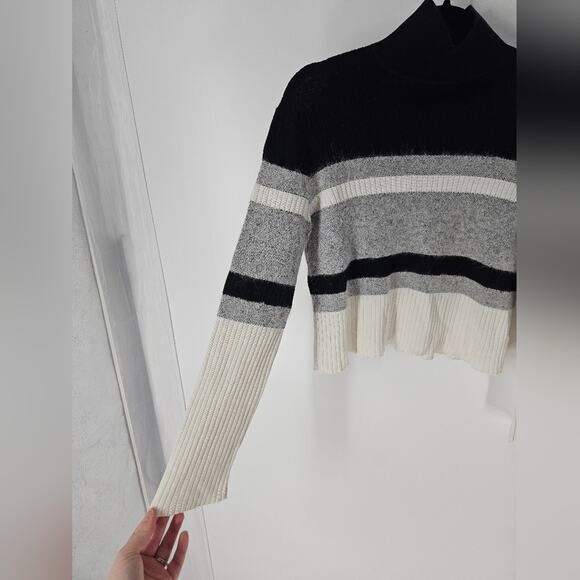 Theory Racking Stripe Silk Cotton Double Knit Cropped Sweater M - Picture 4 of 10